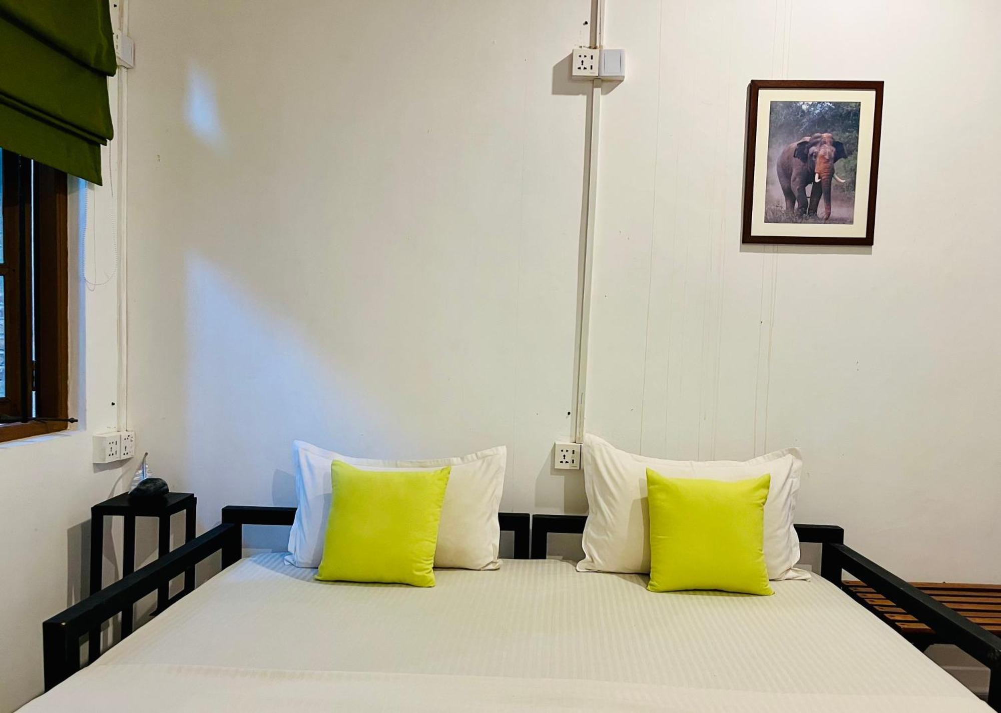 Funky Leopard Safari Lodge Bordering Yala National Park Kataragama Bagian luar foto